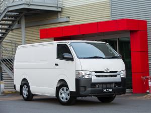 Toyota Hiace LWB Van (AU) '2011